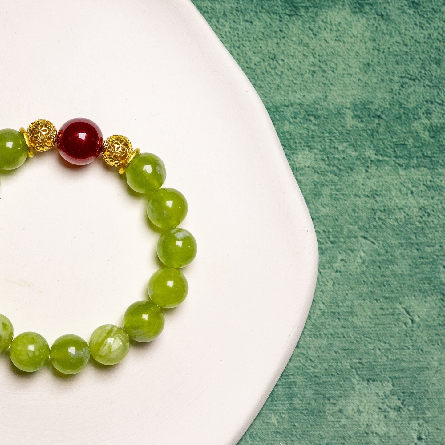Vital Glow Bracelet – Qingti Naigai Xiuyan Jade & Red Agate– Natural Healing Crystals Jewelry – Handmade Natural Crystals|「Ethereal Veil」