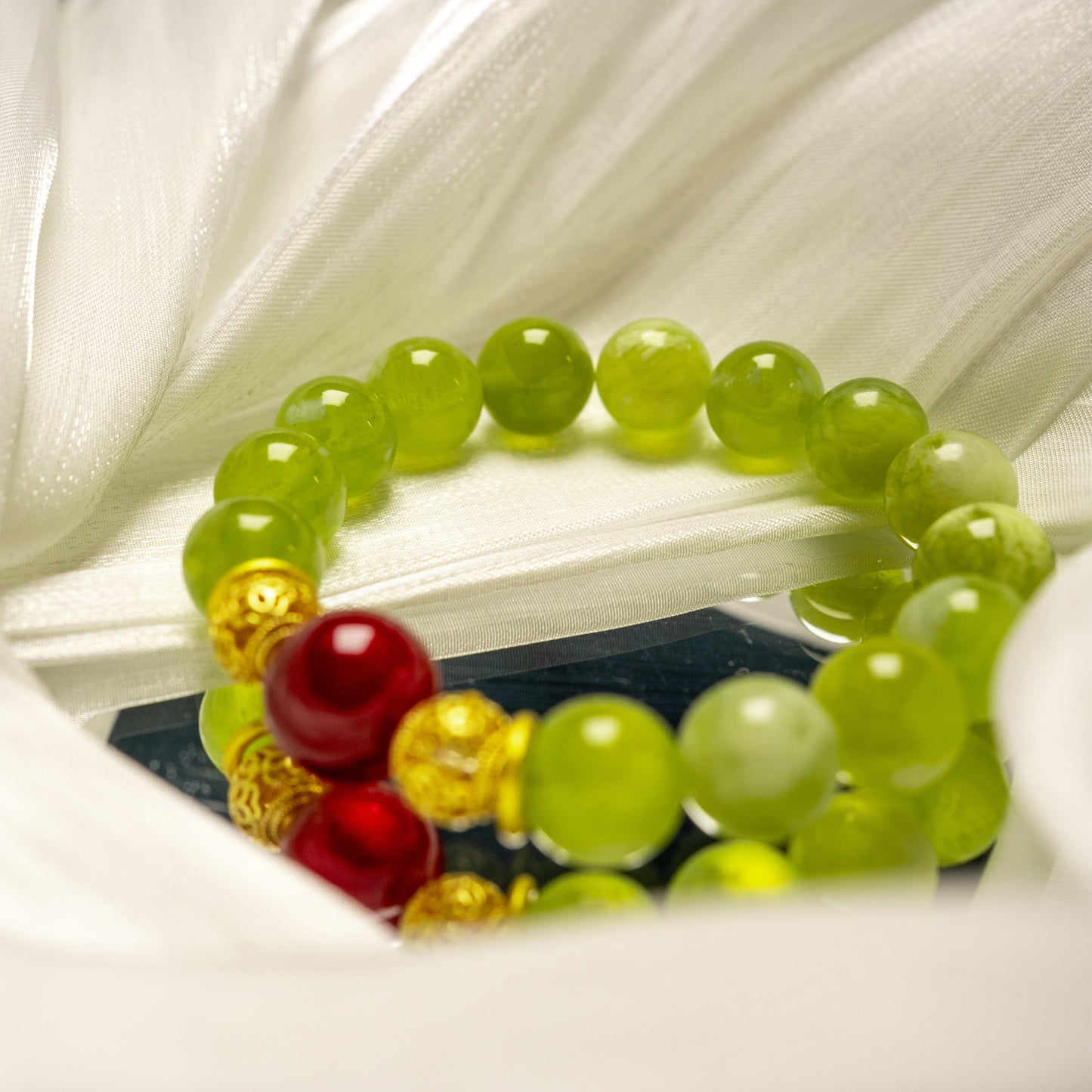 Vital Glow Bracelet – Qingti Naigai Xiuyan Jade & Red Agate– Natural Healing Crystals Jewelry – Handmade Natural Crystals|「Ethereal Veil」