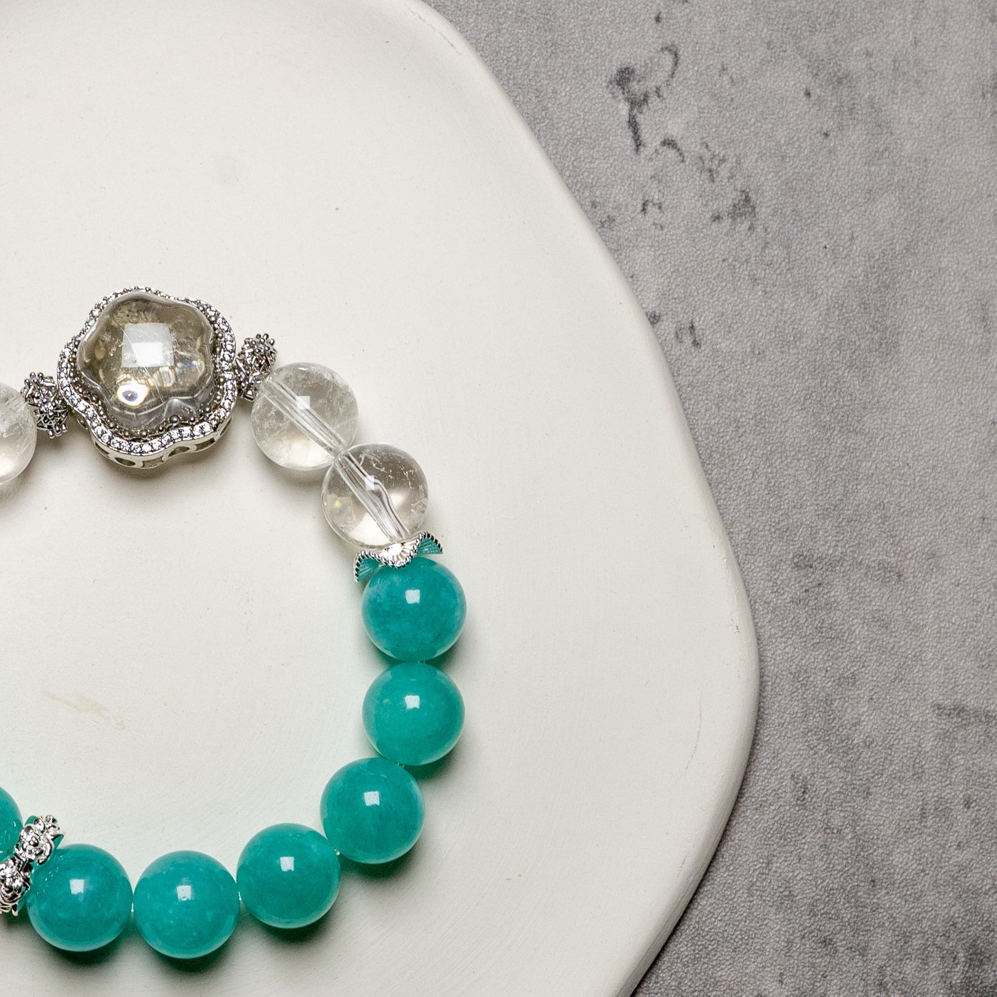 ruth & Calm Bracelet – Amazonite + Clear Quartz– Natural Healing Crystals Jewelry – Handmade Natural Crystals|「Ethereal Veil」