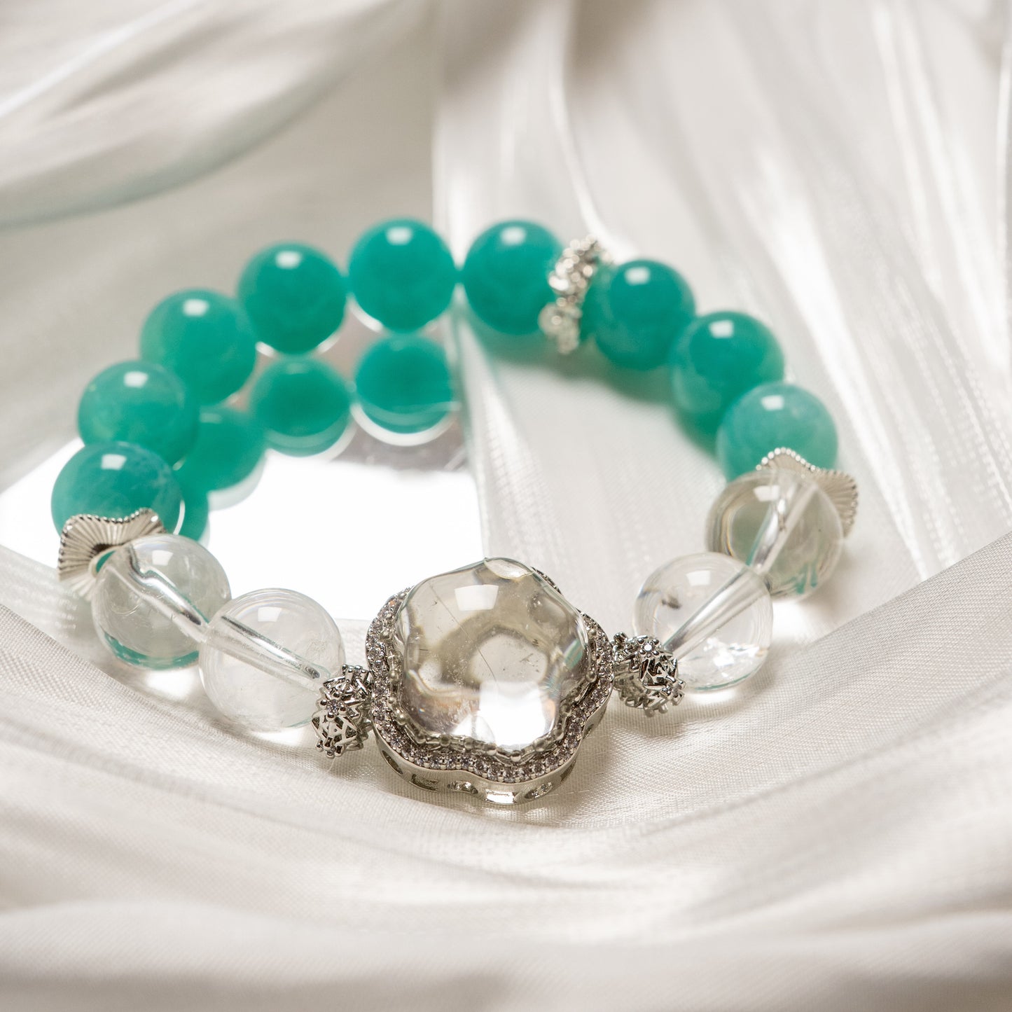 ruth & Calm Bracelet – Amazonite + Clear Quartz– Natural Healing Crystals Jewelry – Handmade Natural Crystals|「Ethereal Veil」