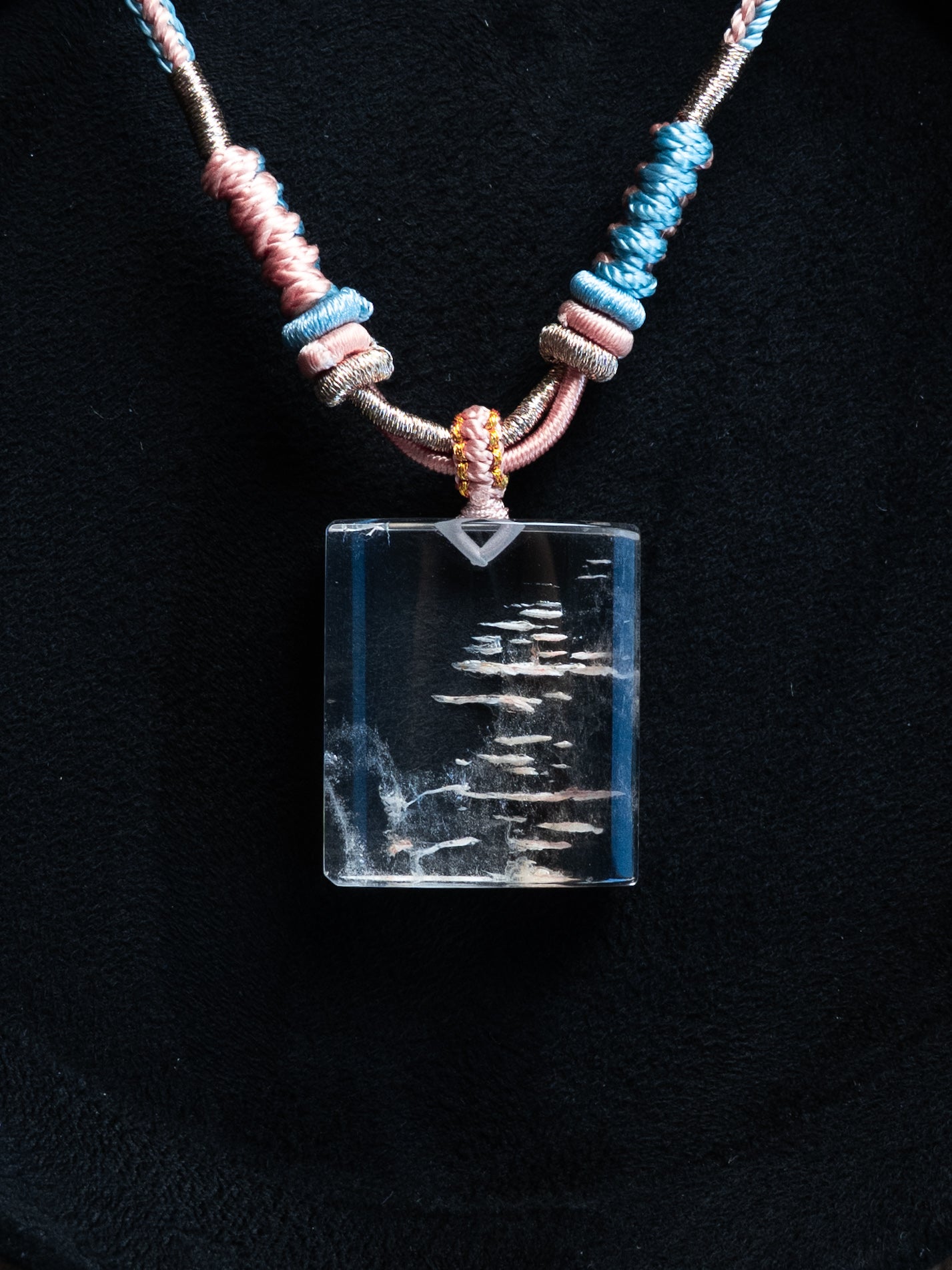 One-of-a-Kind Vision Mineral Quartz Necklace | Natural Crystal Phenomenon Pendant for Collectors (Gift-Ready)