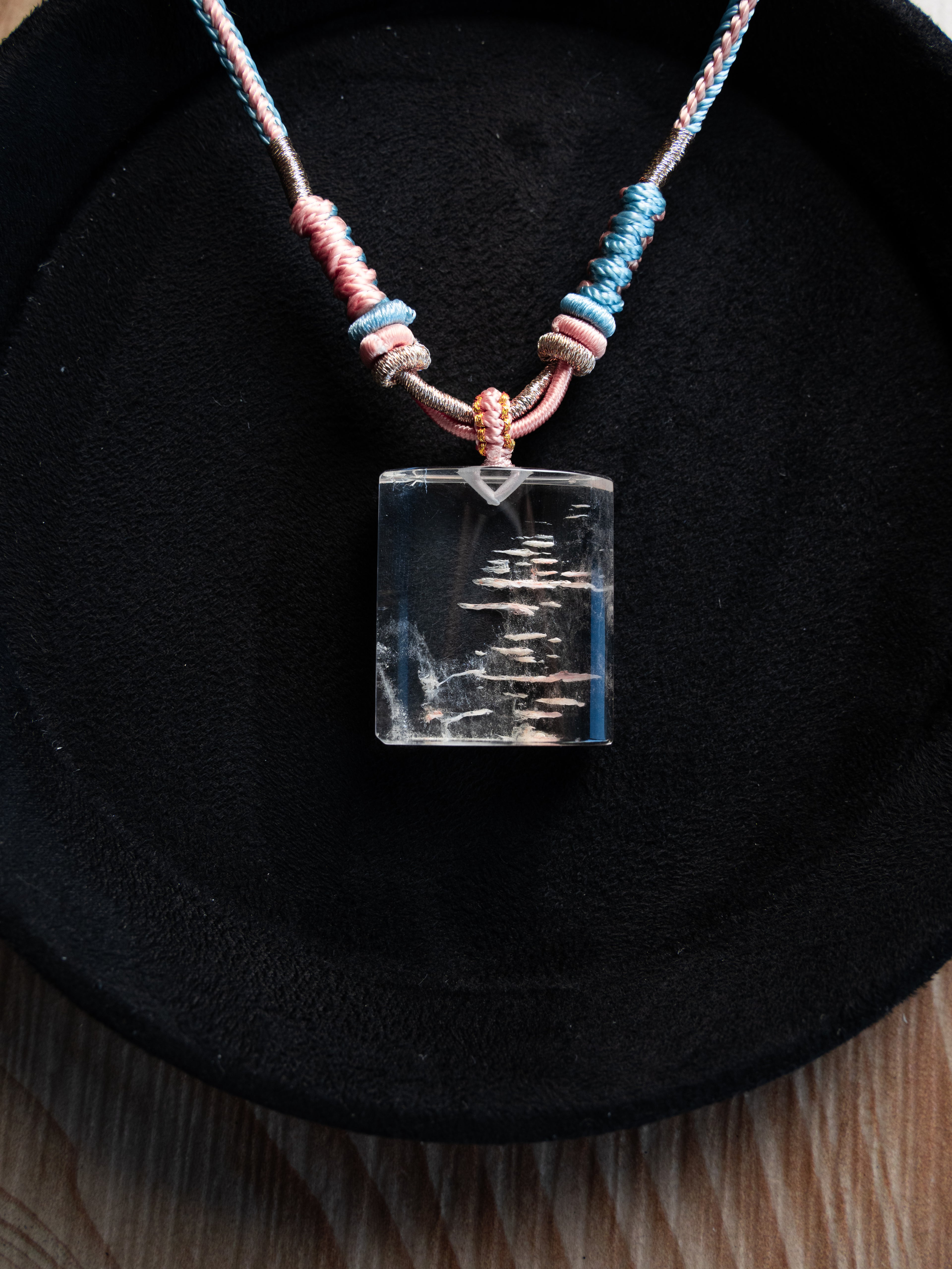 One-of-a-Kind Vision Mineral Quartz Necklace | Natural Crystal Phenomenon Pendant for Collectors (Gift-Ready)