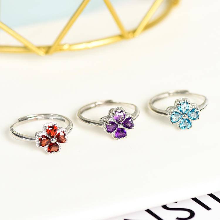 Natural Crystal Clover Ring | Hand-Carved Four-Leaf Gemstone Ring for Luck, Love & Everyday Minimalist Style